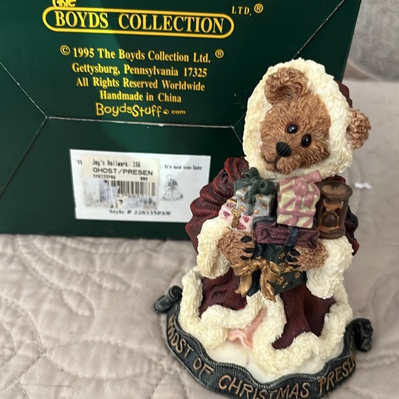 Boyd’s Bear Ghost of Christmas Present EUC in original box - Picture 3 of 3
